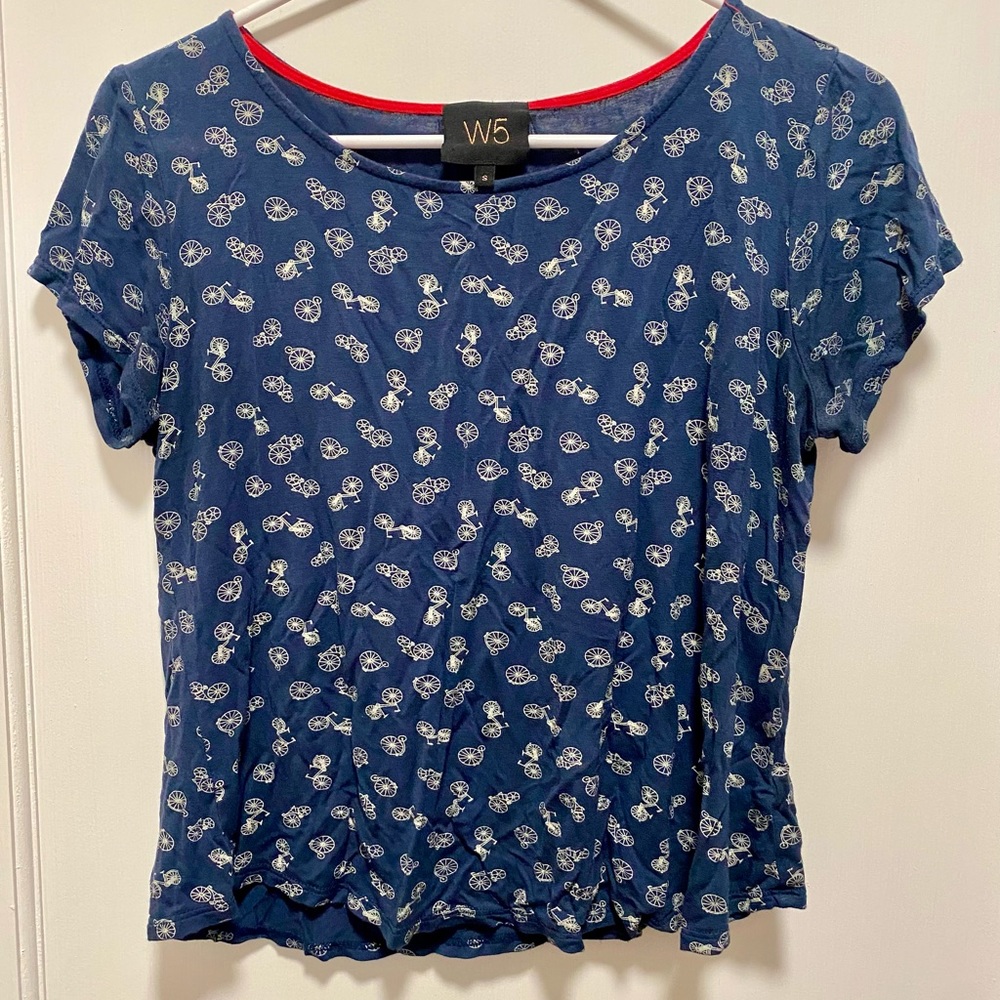 W5 Navy tee with bicycle detail- size small.